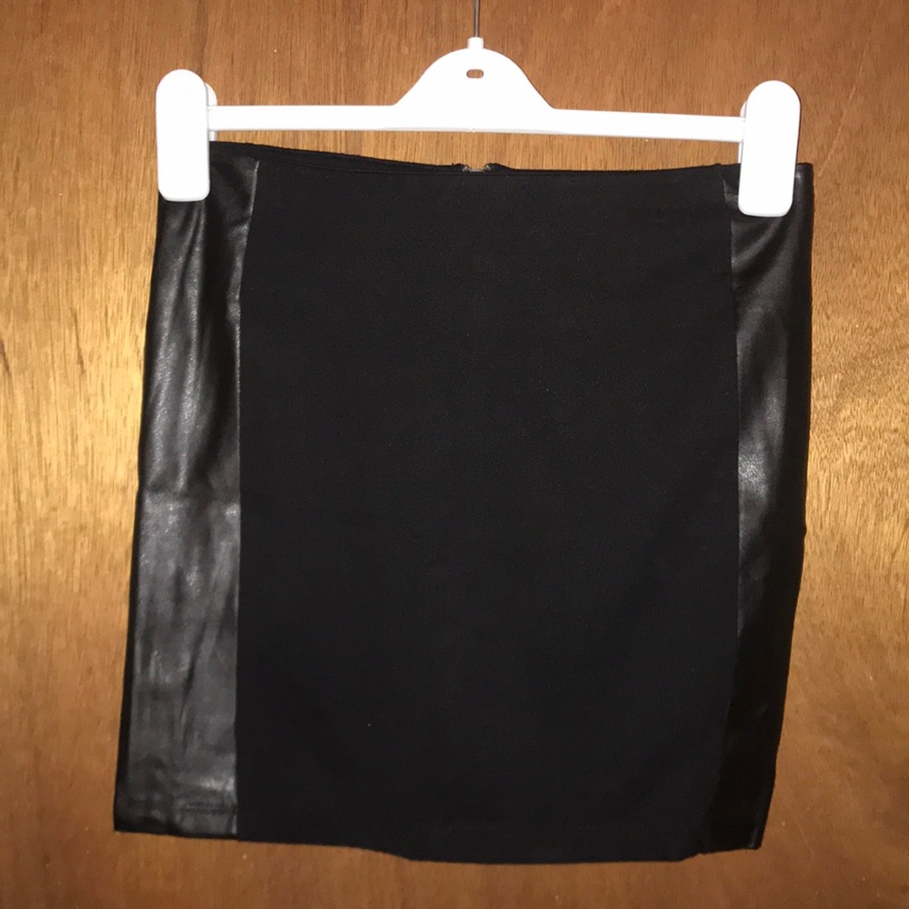 Leather sided skirt